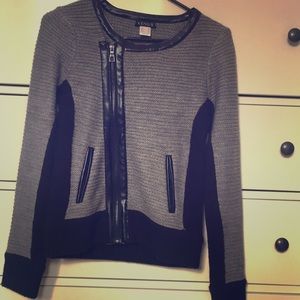 Gray/black VENUS zip up jacket